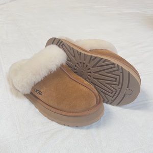 🤎 UGG DISQUETTE SLIPPERS
